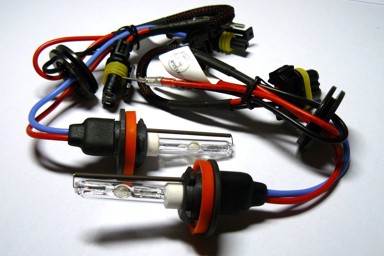 AMIO Premium HID xenon žarulje, H11, 5000K, bijela, DUO BOX (2 žarulje)