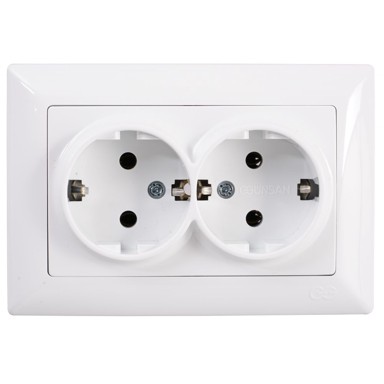 Utičnica podžbukna s poklopcem 2P+PE 16A-250V VISAGE bijela