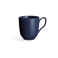 KÄHLER DESIGN Tamnoplava porculanska šalica Hammershoi, 330 ml