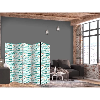 Paravan Ribe iznad valova, orijentalne ribe i lopoči među visokim valovima u morskozelenim tonovima, 225x172 cm, jednostrani