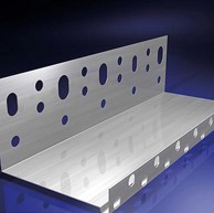 Fasadni pribor cokl al 5cm 2.5m vert.