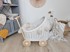 BOX Kolica za lutke, pletena, s pomponima i posteljinom, drvo, bijela