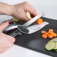 INNOVAGOODS Škare-nož Scible, s ugrađenom mini daskom za rezanje