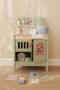 LITTLE DUTCH Drvena veterinarska ordinacija