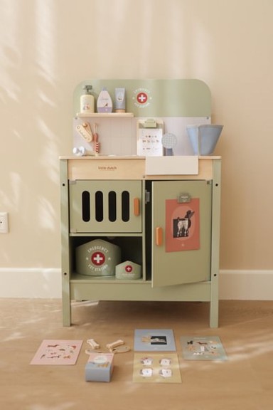 LITTLE DUTCH Drvena veterinarska ordinacija