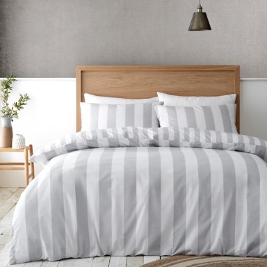 CATHERINE LANSFIELD Bijela/siva posteljina za bračni krevet/za produženi krevet 230x220 cm Cove Stripe