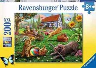 RAVENSBURGER Puzzle Playing in the Yard, 200 kom