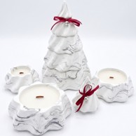 Svijeća Christmas Tree KP41187, zimska čarolija/medenjak/božićni kolačići, bijela/srebrna