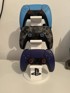 Stalak za 3 kontrolera i slušalice PS4 i PS5 3D PRINT