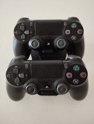 Stalak za kontrolere PS4 i PS5 3D PRINT