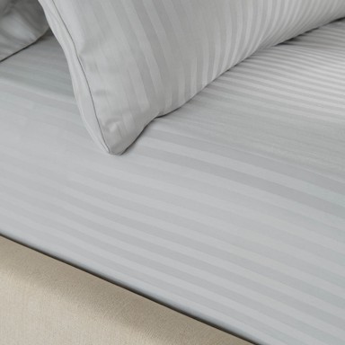 CATHERINE LANSFIELD Siva plahta s gumom od damasta 150x200 cm Satin Stripe 