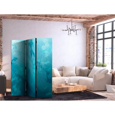 Paravan Koi ribe pod površinom vode, jato japanskih riba u dubini ribnjaka u tamnoplavim i plavim tonovima, 135x172 cm, dvostrani