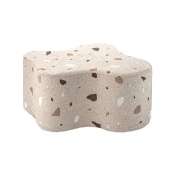 WIGIWAMA Svjetlo smeđi dječji tabure od bouclé tkanine/od šenila Terrazzo Cloud
