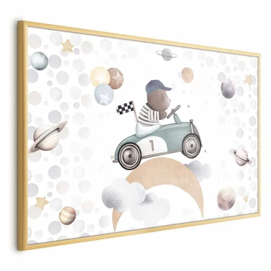 Plakat Medvjed u trkaćem automobilu, 42x29.7 cm, zlatni okvir