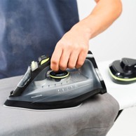 INNOVAGOODS Glačalo na paru Stiron 2 u 1 2400 W