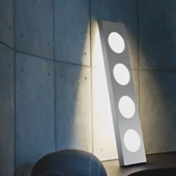 FOSCARINI Stajaća lampa Dolmen, aluminij