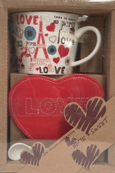 Set porculanska šalica, podmetač u obliku srca i žličica u poklon pakiranju, PARIS