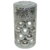 Set kuglica i girlande, srebrne