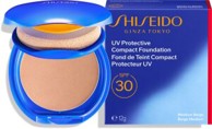 SHISEIDO Kompaktni puder za samopotamnjenje SPF 30
