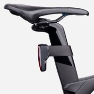 Nosač radara Wahoo Trackr za cijev sjedala Trek Madone 6, sa stezaljkom