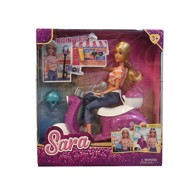 DENIS Sara Lutka s Vespom