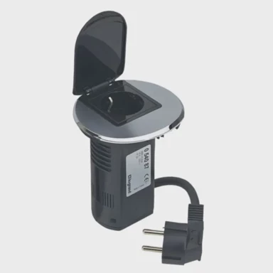 LEGRAND 54087 kutija stolna opr. 2p+e+usb siva le054087