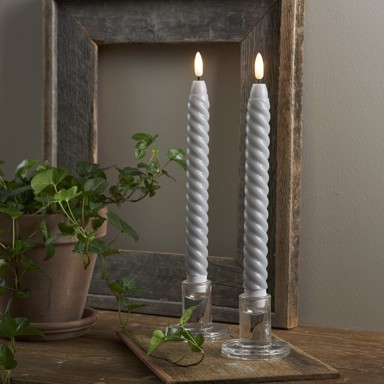 STAR TRADING Set od 2 sive voštane LED svijeće Flamme Swirl Antique, visina 25 cm