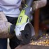 RYOBI akumulatorska kutna brusilica R18AG, 115 mm, s baterijom 4 Ah RB1840X i punjačem RC18115